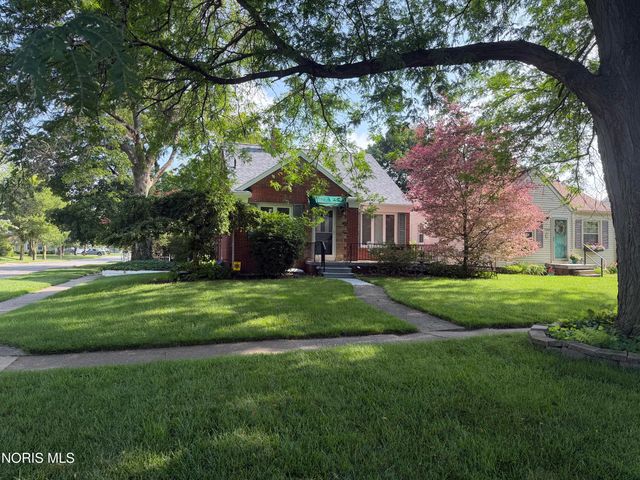 3158 Heatherdowns Boulevard, Toledo, OH 43614