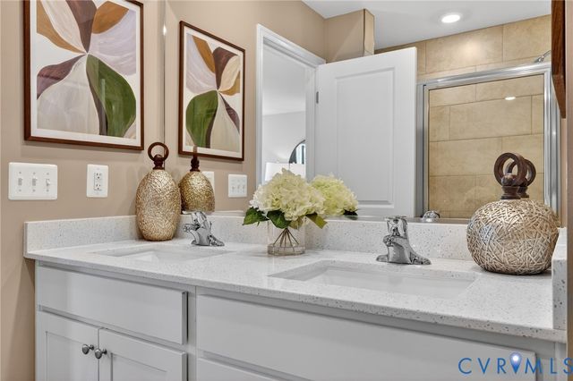 6035 Blue Iris Rd, Richmond, VA 23224
