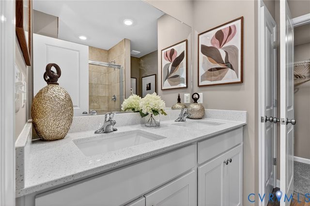 6035 Blue Iris Rd, Richmond, VA 23224
