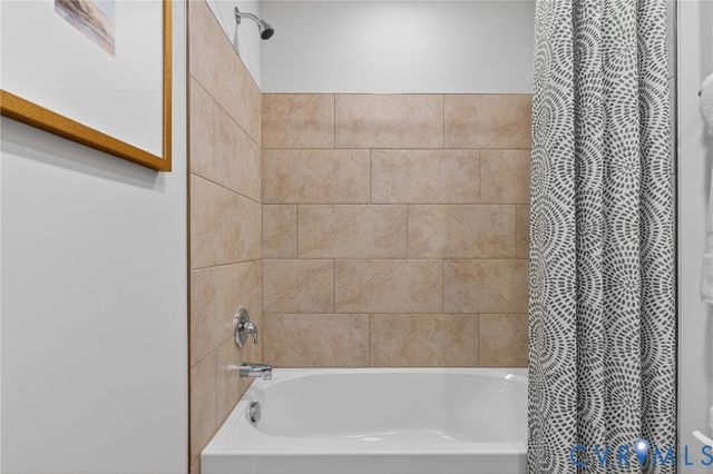 6035 Blue Iris Rd, Richmond, VA 23224