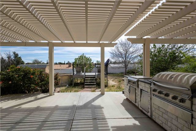 16605 Ottawa, Victorville, CA 92395