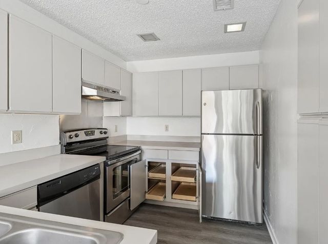 531 Ranch Trail 157, Irving, TX 75063