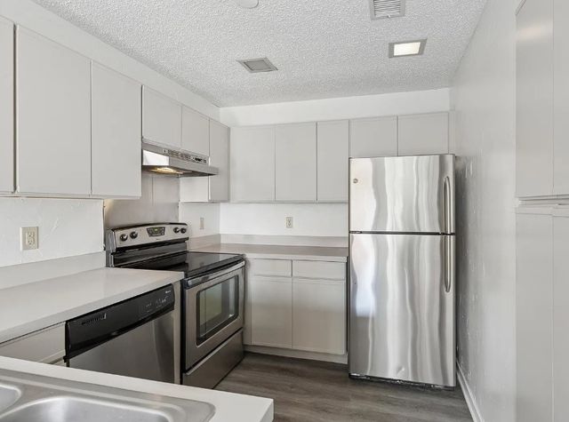 531 Ranch Trail 157, Irving, TX 75063