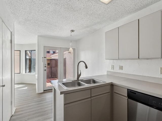 531 Ranch Trail 157, Irving, TX 75063