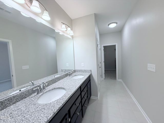 565 Grand Central Station, Apex, NC 27502