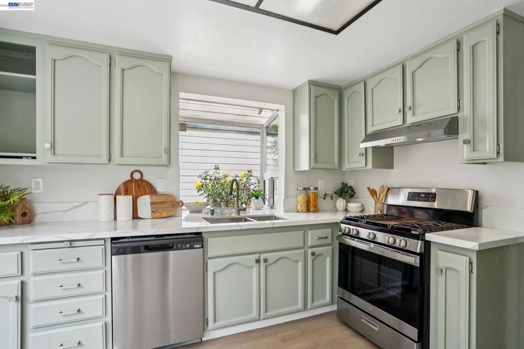 Image 15 of property listing at 34617 Winslow Ter, Fremont, CA 94555