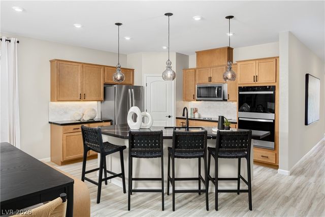 3927 Blooming Orange Avenue, Las Vegas, NV 89141