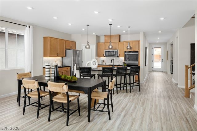 3927 Blooming Orange Avenue, Las Vegas, NV 89141