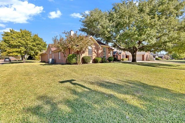 18 Equestrian Court, Mansfield, TX 76063