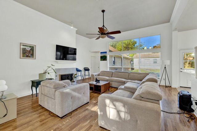 18 Equestrian Court, Mansfield, TX 76063