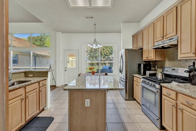 18 Equestrian Court, Mansfield, TX 76063