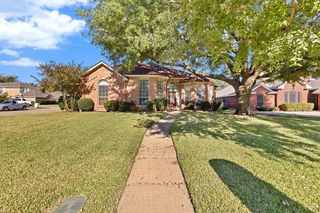 18 Equestrian Court, Mansfield, TX 76063