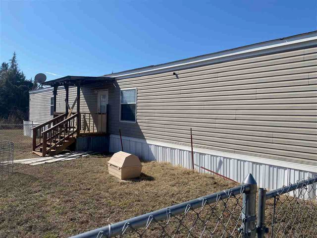 320 Lakeview Avenue, Apache, OK 73006