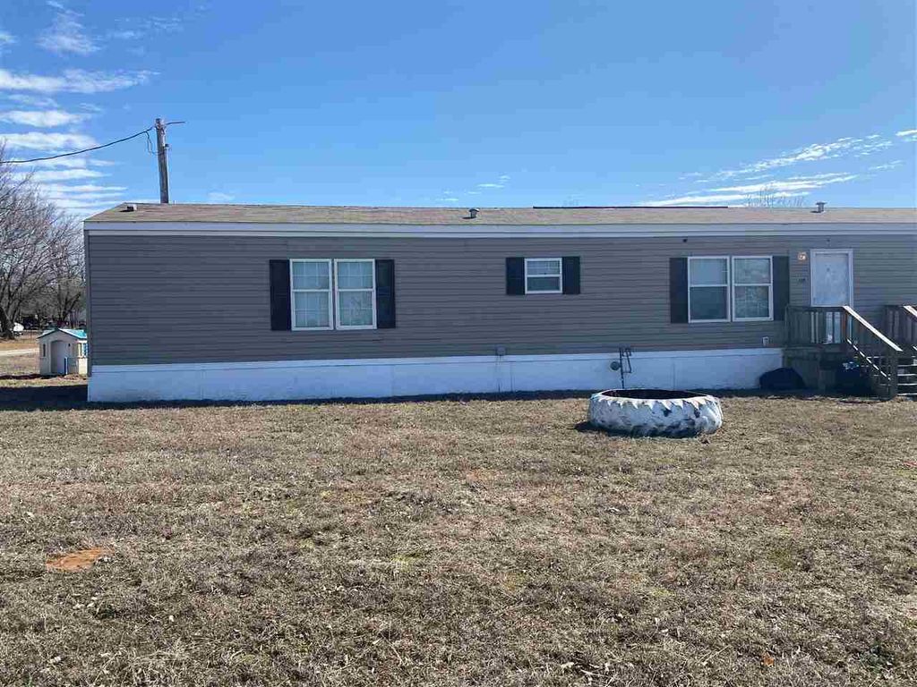 320 Lakeview Avenue, Apache, OK 73006