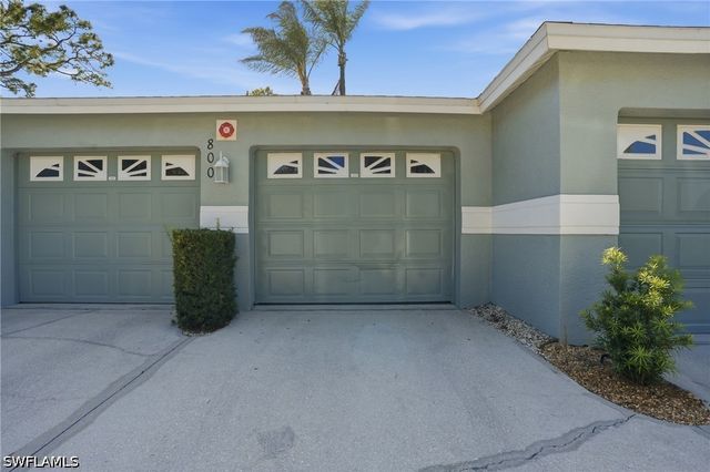 800 New Waterford DR A103, Naples, FL 34104