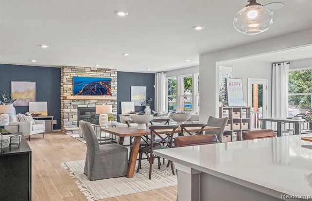 635 Gretchen Lane, Saline, MI 48176