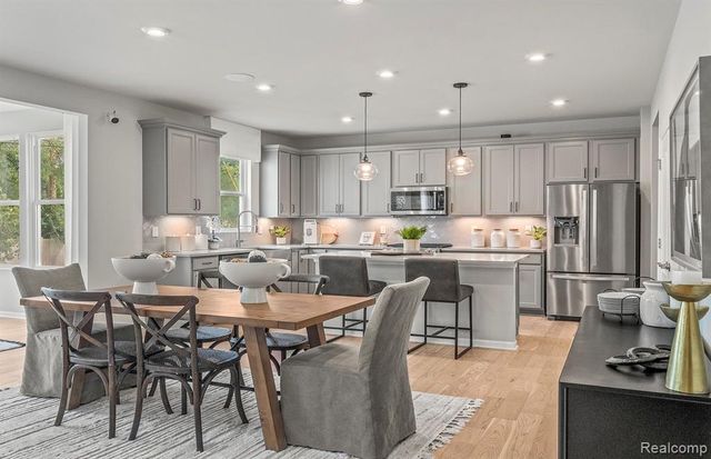 635 Gretchen Lane, Saline, MI 48176