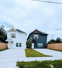 7504 Laura Koppe Road A and B, Houston, TX 77028