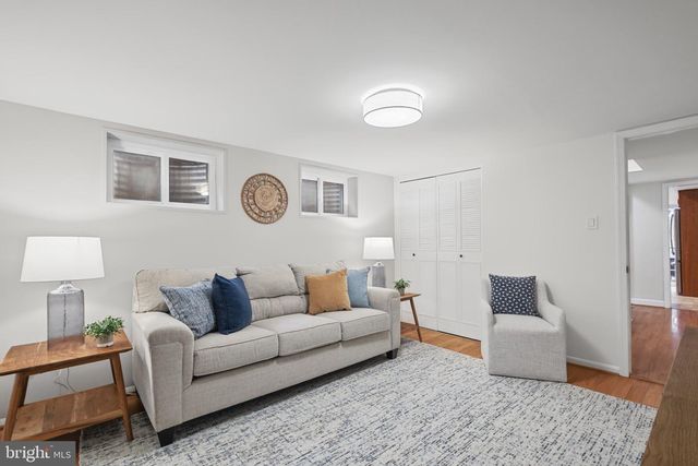 5319 STONINGTON DR, Fairfax, VA 22032