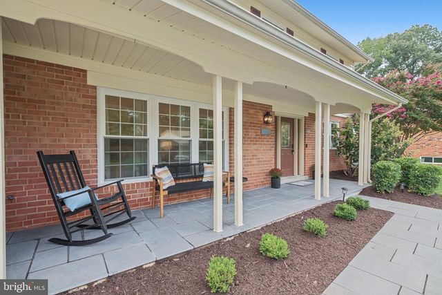 5319 STONINGTON DR, Fairfax, VA 22032