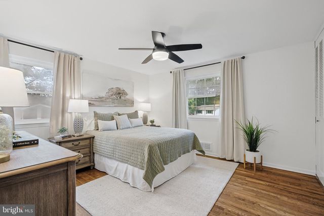 5319 STONINGTON DR, Fairfax, VA 22032