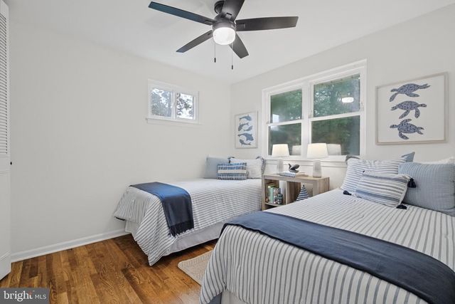 5319 STONINGTON DR, Fairfax, VA 22032