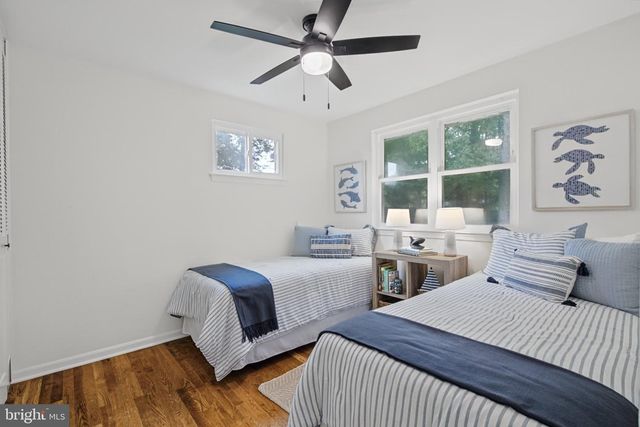 5319 STONINGTON DR, Fairfax, VA 22032