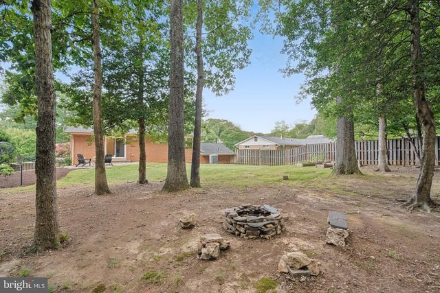 5319 STONINGTON DR, Fairfax, VA 22032