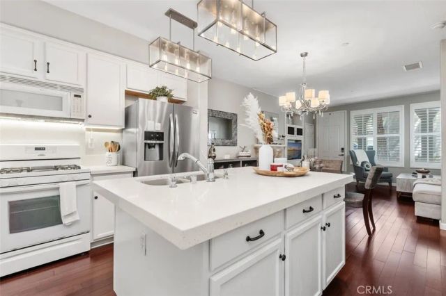 25 Platinum, Ladera Ranch, CA 92694