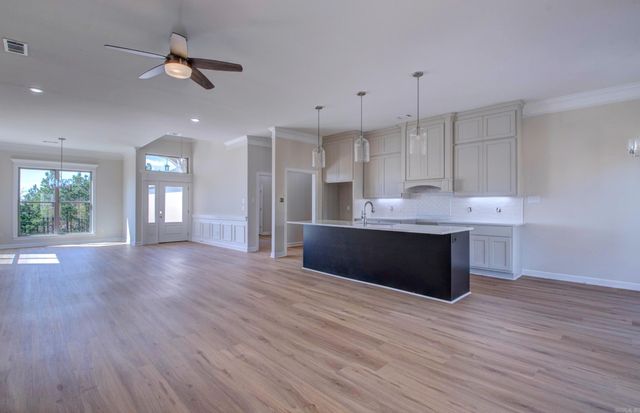 119 Crestview Drive, Maumelle, AR 72113