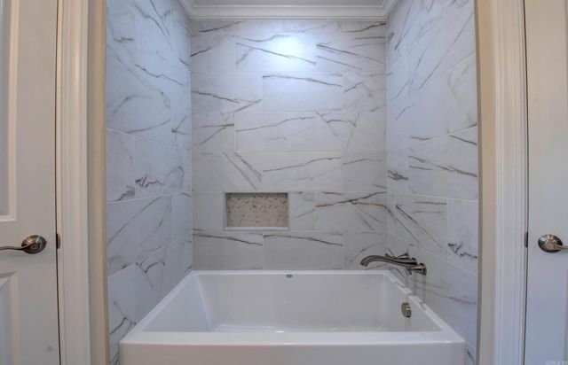 119 Crestview Drive, Maumelle, AR 72113