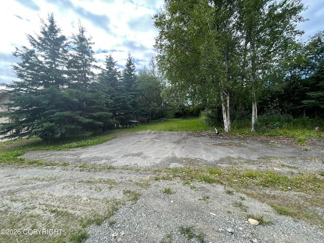 124 Metropolitan Place, Anchorage, AK 99508