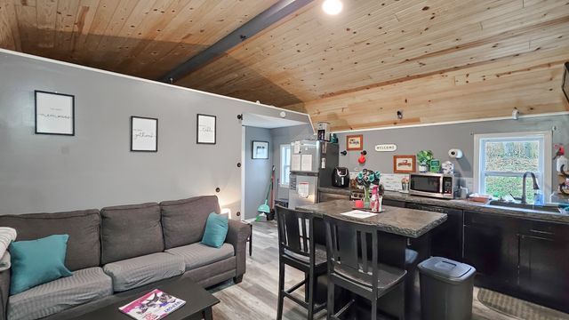 1300 Black Rd, Prospect, TN 38477