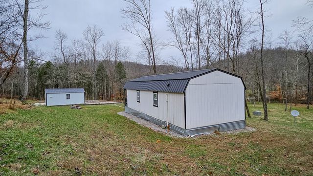 1300 Black Rd, Prospect, TN 38477