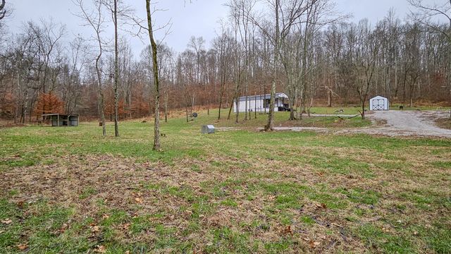 1300 Black Rd, Prospect, TN 38477