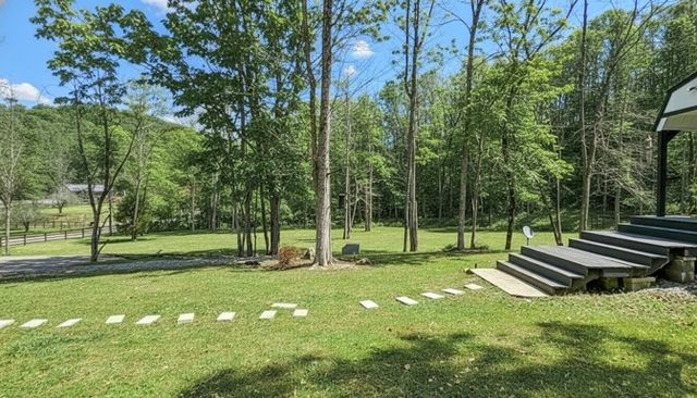 1300 Black Rd, Prospect, TN 38477