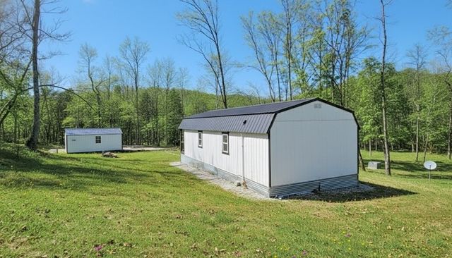 1300 Black Rd, Prospect, TN 38477