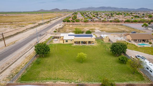 25843 W Northern Lights Way, Buckeye, AZ 85326