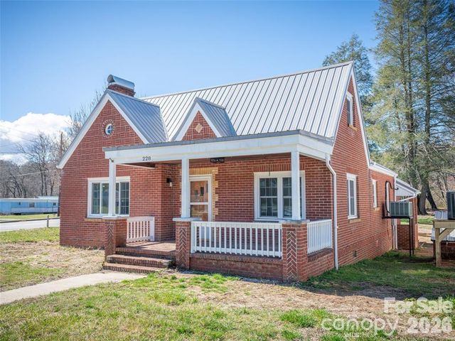 228 Main Street, Rosman, NC 28772
