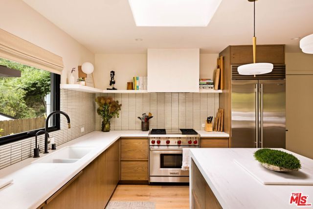 3546 Mandeville Canyon Road, Los Angeles, CA 90049