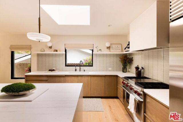 3546 Mandeville Canyon Road, Los Angeles, CA 90049