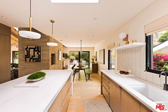 3546 Mandeville Canyon Road, Los Angeles, CA 90049