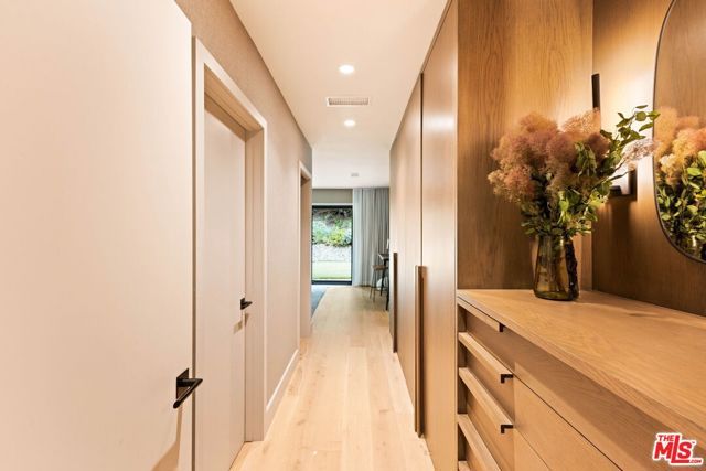 3546 Mandeville Canyon Road, Los Angeles, CA 90049