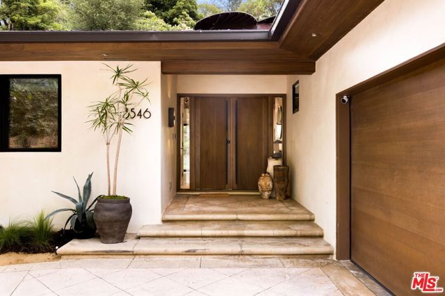 3546 Mandeville Canyon Road, Los Angeles, CA 90049