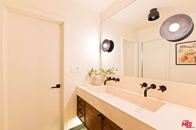3546 Mandeville Canyon Road, Los Angeles, CA 90049