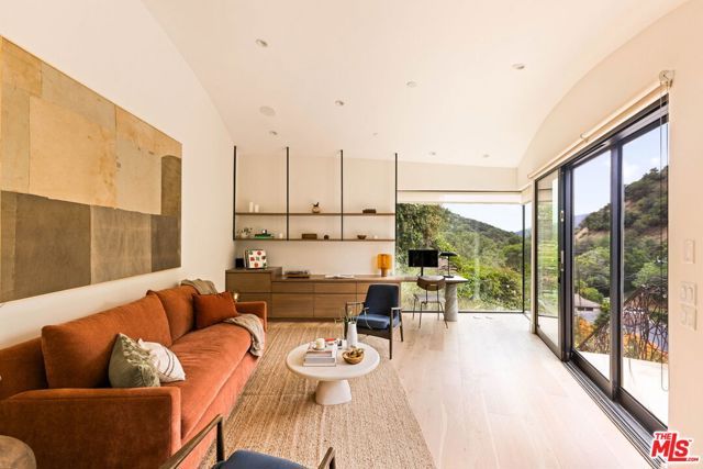 3546 Mandeville Canyon Road, Los Angeles, CA 90049
