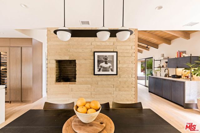 3546 Mandeville Canyon Road, Los Angeles, CA 90049