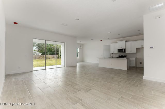 557 Castana Avenue SE 09, Palm Bay, FL 32909