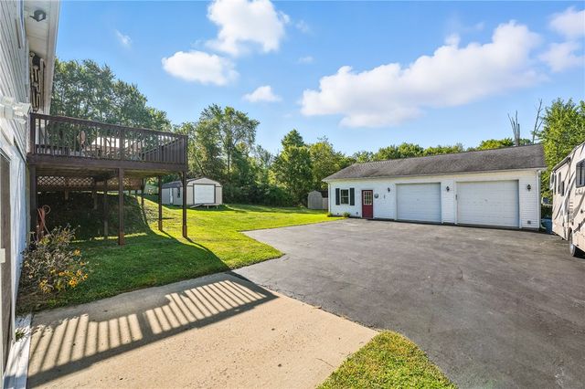 3699 Mitchell Rd, Neshannock Twp, PA 16105