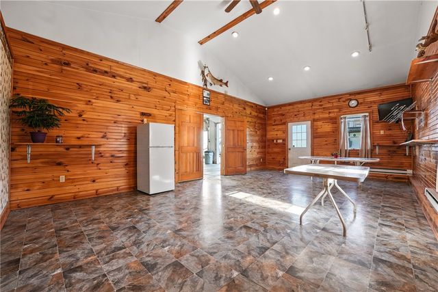 3699 Mitchell Rd, Neshannock Twp, PA 16105